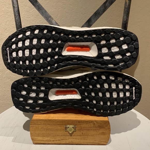 Mens Adidas Ultraboost ‘Tuan Yuan’ LTD size 10 hard to find - Picture 6 of 7